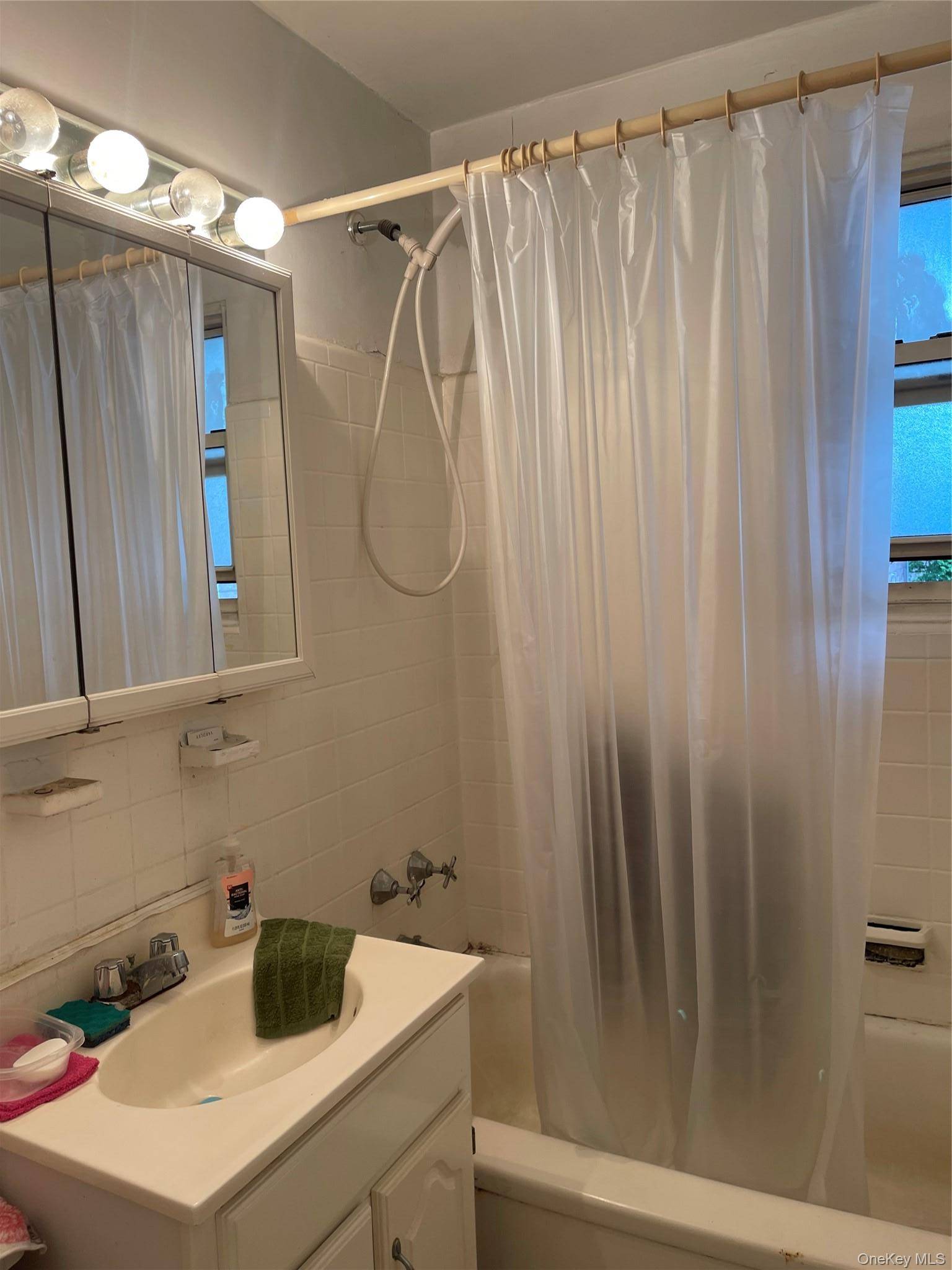 Apartamento com 1 Quartos à Venda em New Hyde Park - Nova Iorque - EUA - 6