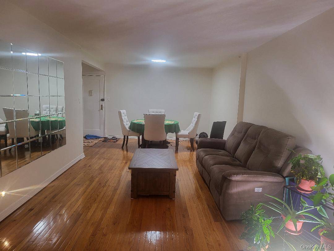 Apartamento com 1 Quartos à Venda em Queens Village - Nova Iorque - EUA - 4