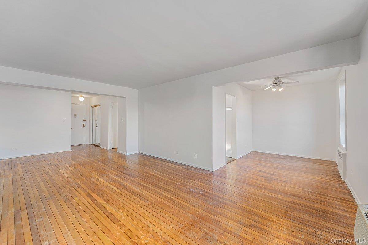 Apartamento com 1 Quartos à Venda em Queens Village - Nova Iorque - EUA - 3