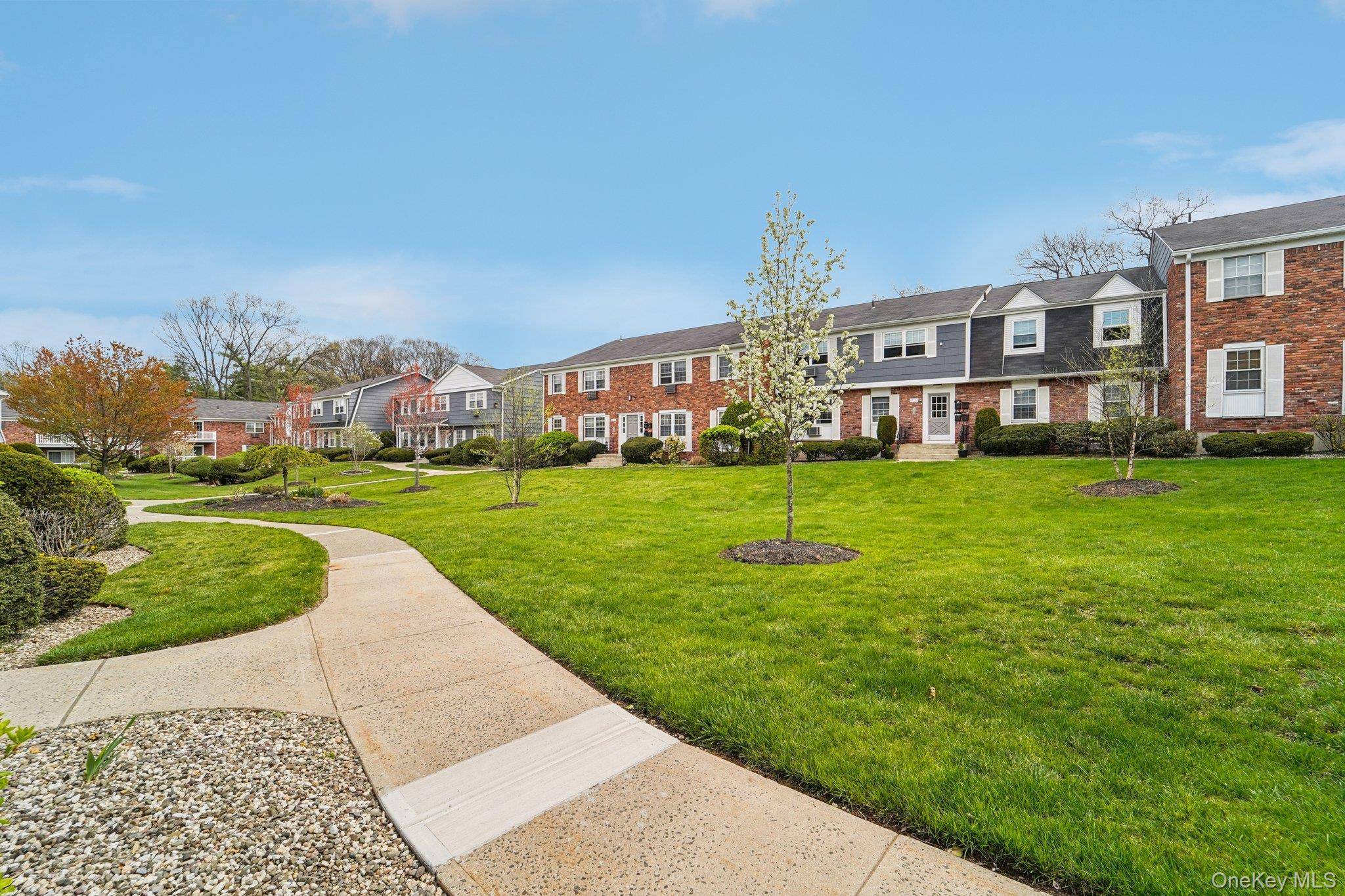 Apartment with 1 Bedroom for Sale in Suffern - New York - USA - 2