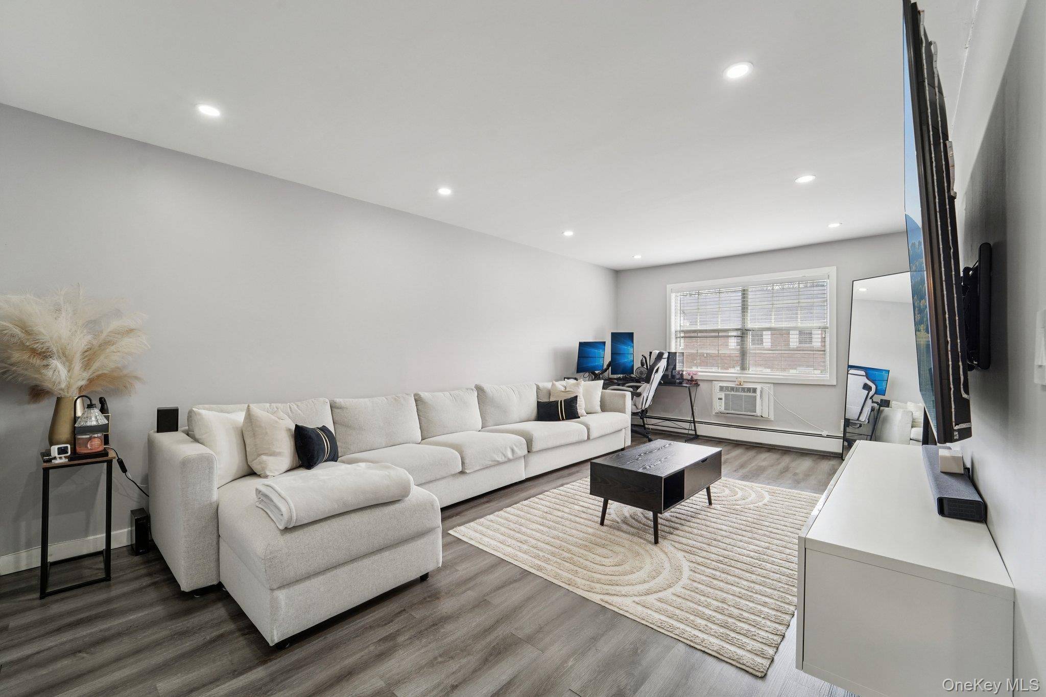 Apartment with 1 Bedroom for Sale in Suffern - New York - USA - 5