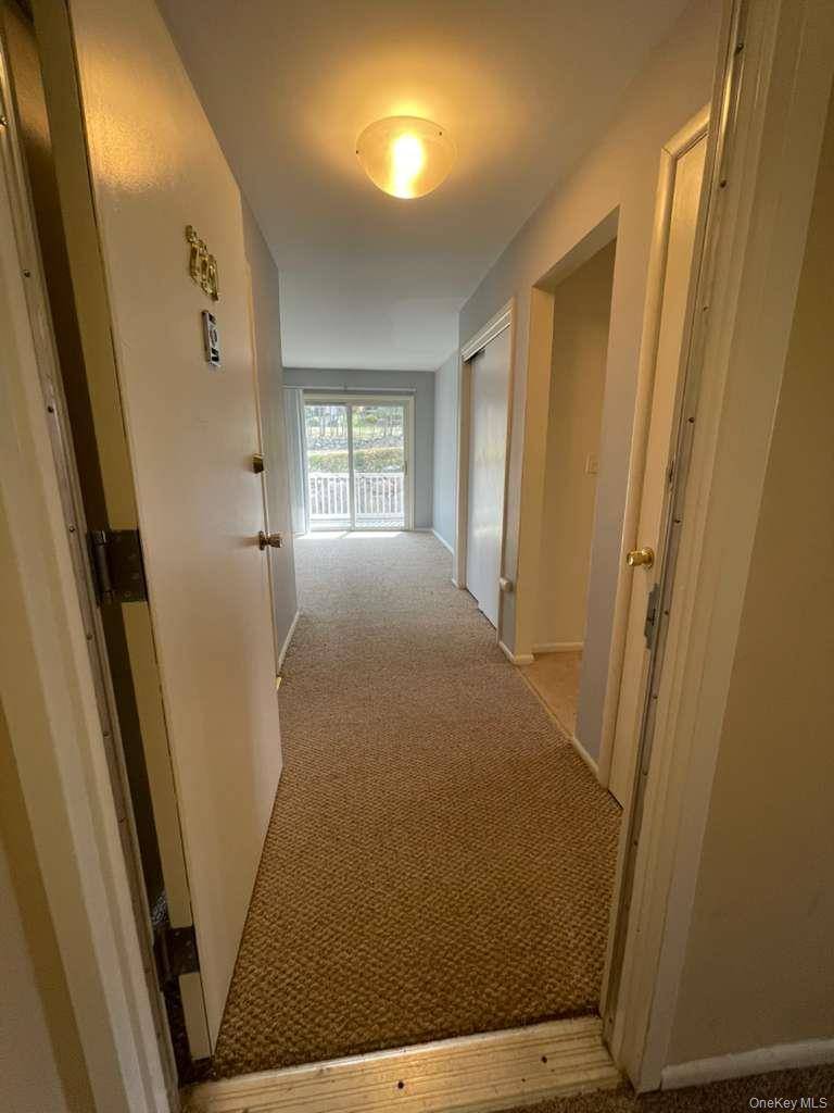 Apartment with 1 Bedroom for Sale in Suffern - New York - USA - 2