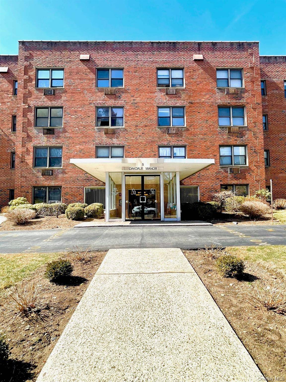 1 Bedroom Apartment for Sale in Suffern - New York - USA - 1