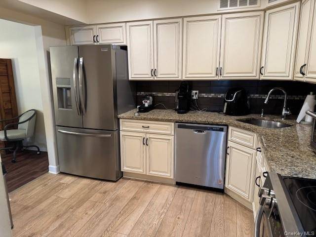 Apartamento com 2 Quartos à Venda em Plainview - Nova Iorque - EUA - 3