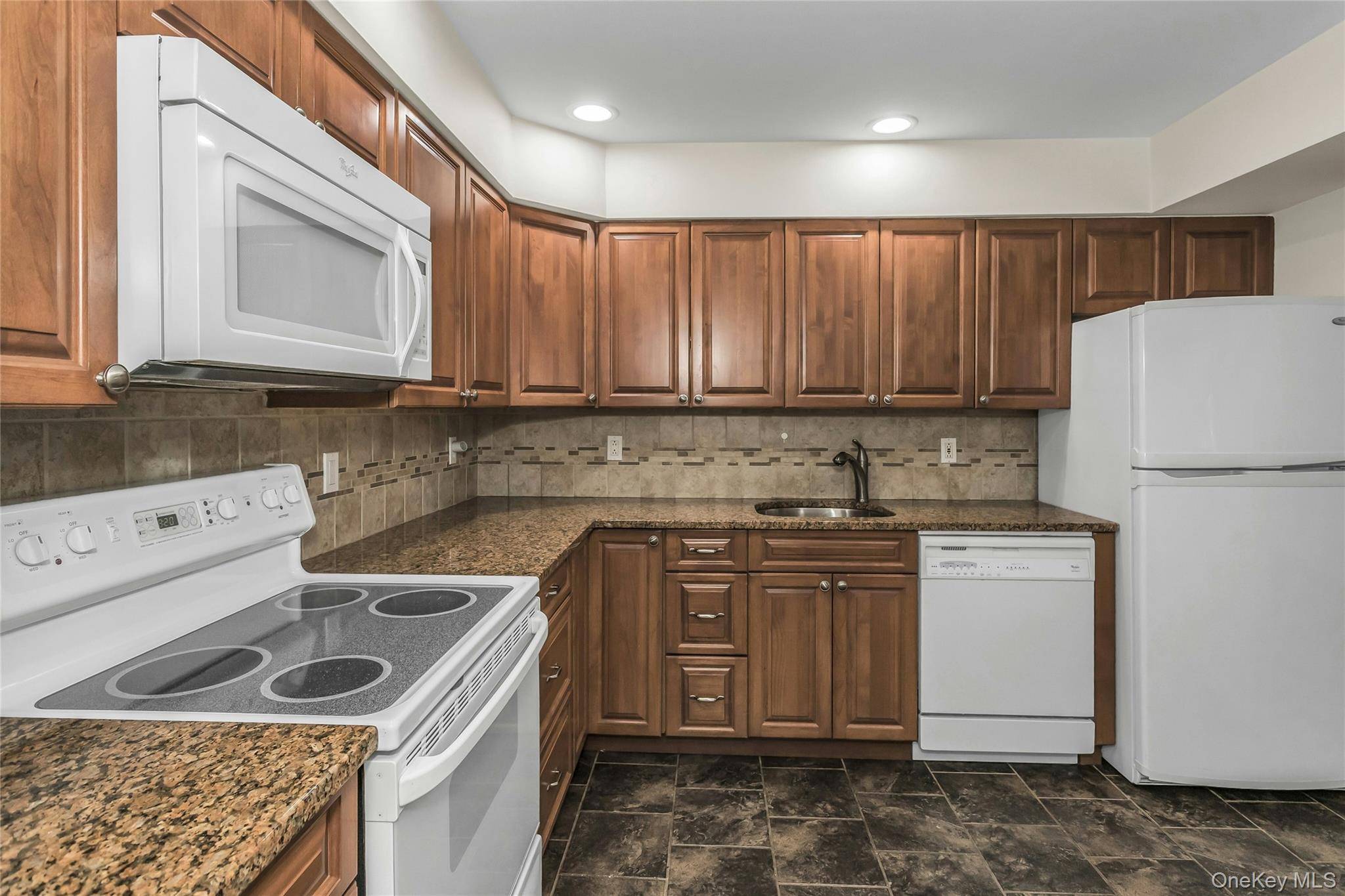 Apartamento com 2 Quartos à Venda em Plainview - Nova Iorque - EUA - 1