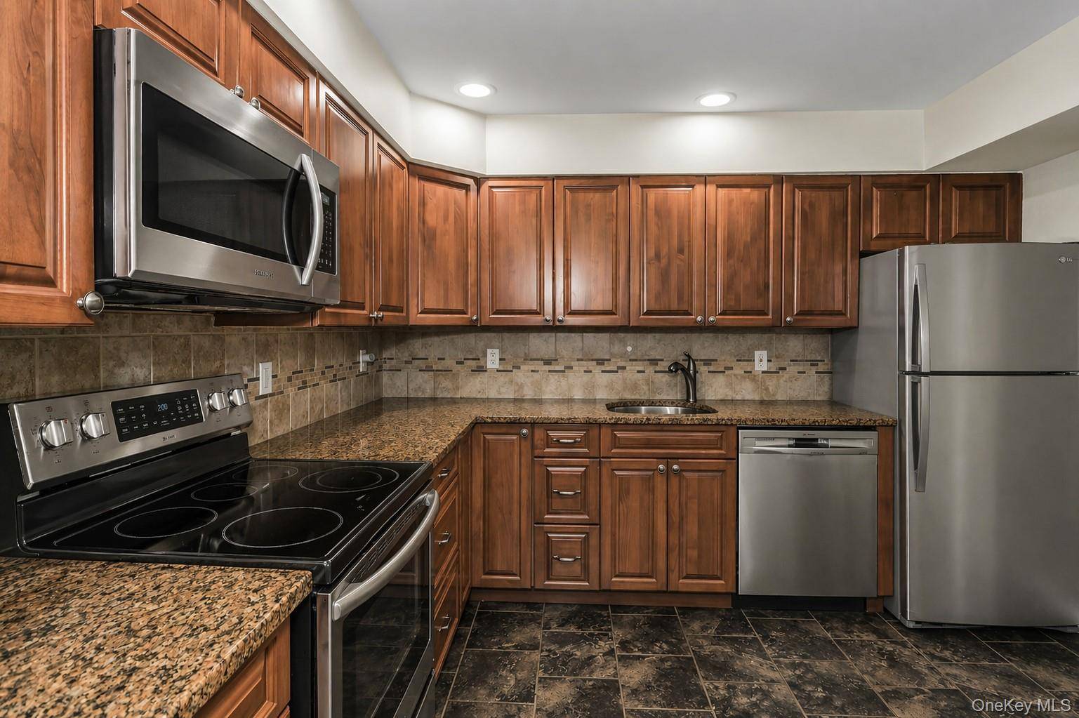Apartamento com 2 Quartos à Venda em Plainview - Nova Iorque - EUA - 2
