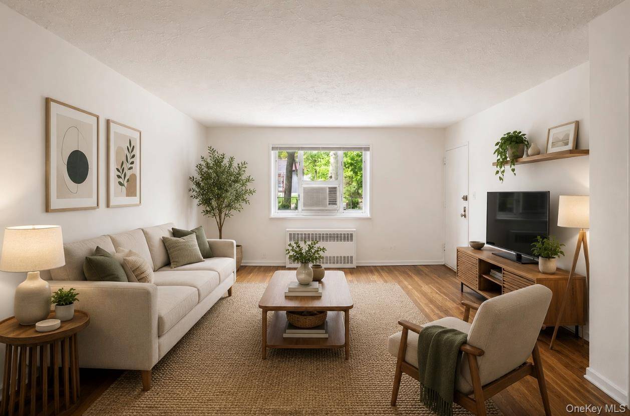 2 Bedroom Apartment for Sale in Queens Village - New York - USA - 5