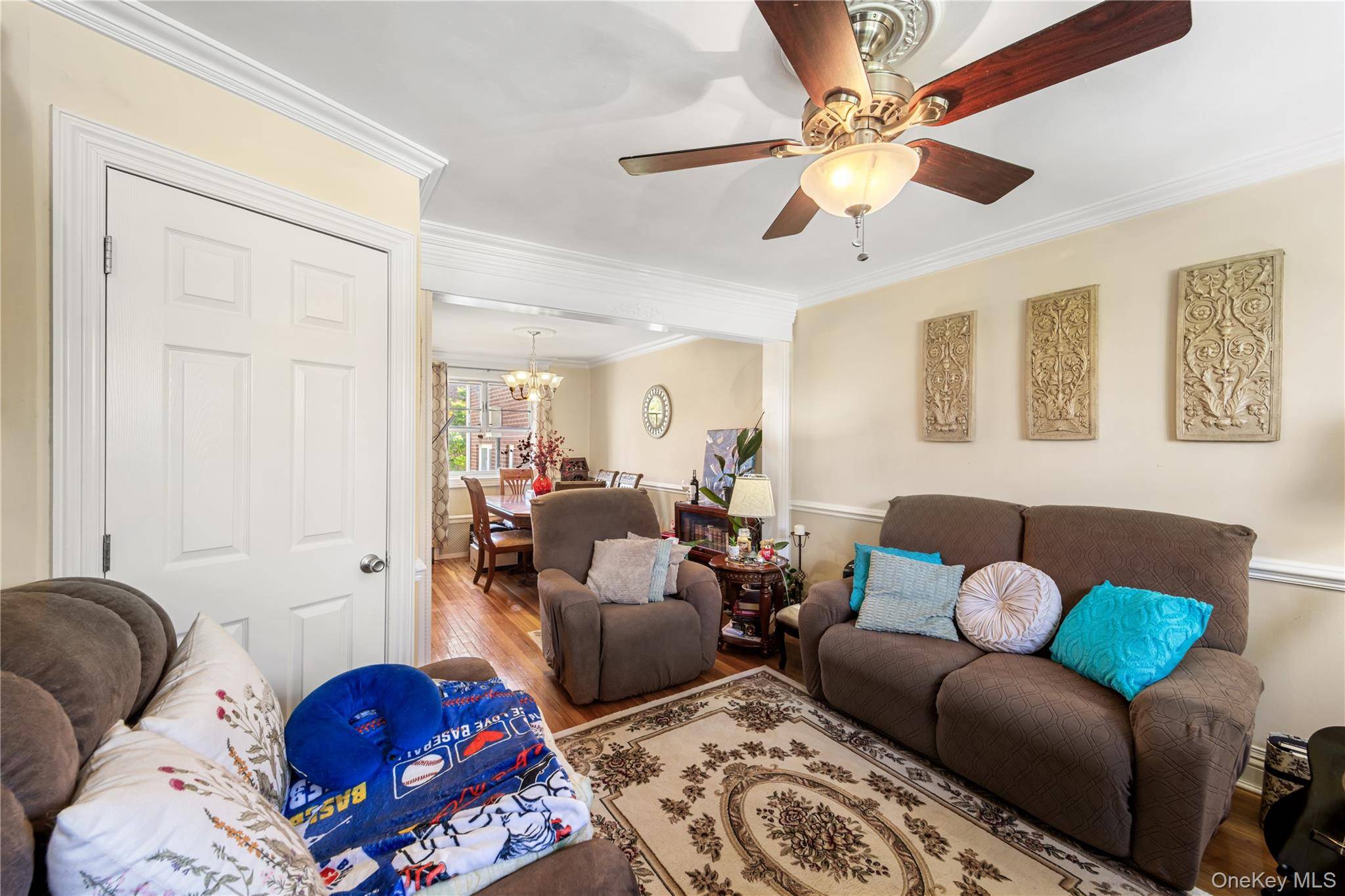 2 Bedroom Apartment for Sale in Queens Village - New York - USA - 4