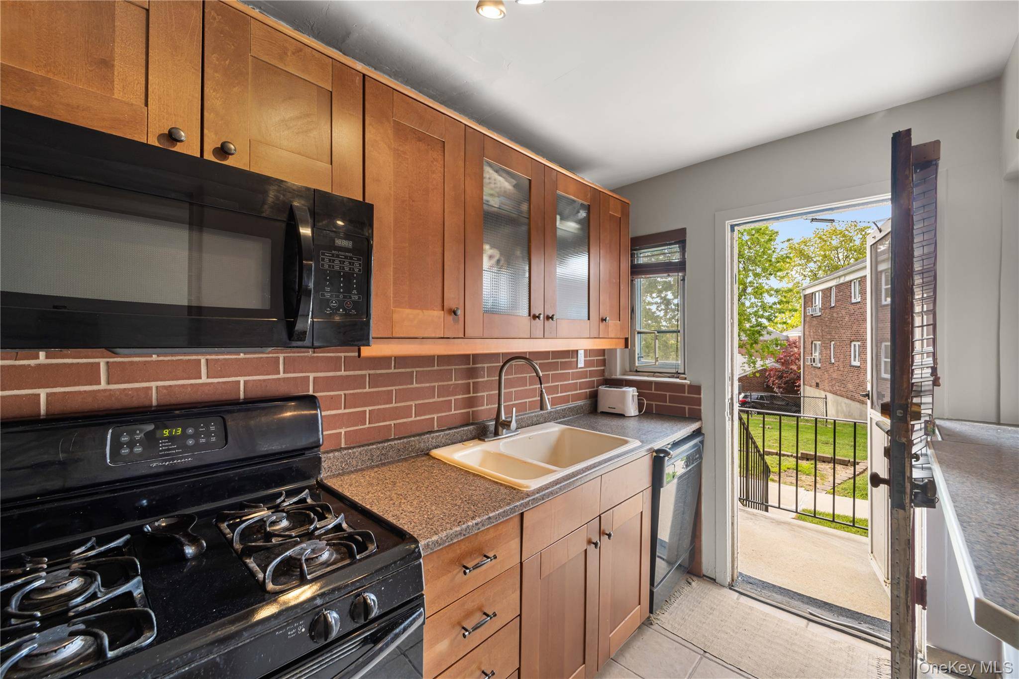 Apartamento com 2 Quartos à Venda em Queens Village - Nova Iorque - EUA - 2
