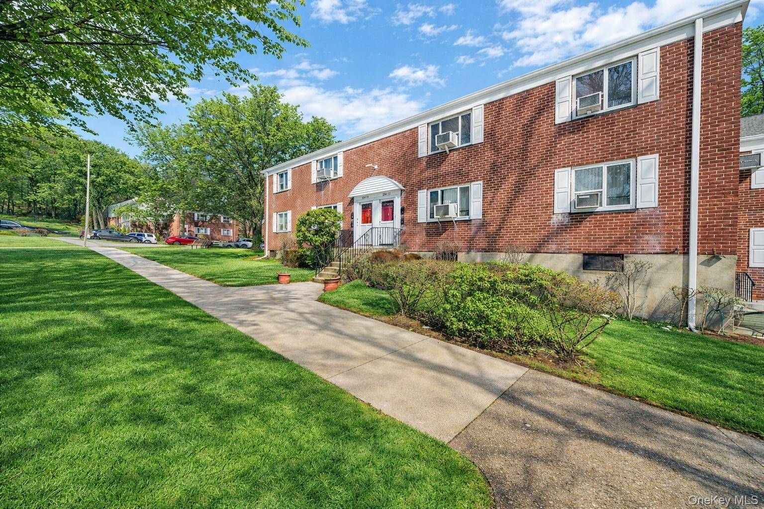 Apartamento com 2 Quartos à Venda em Queens Village - Nova Iorque - EUA - 2
