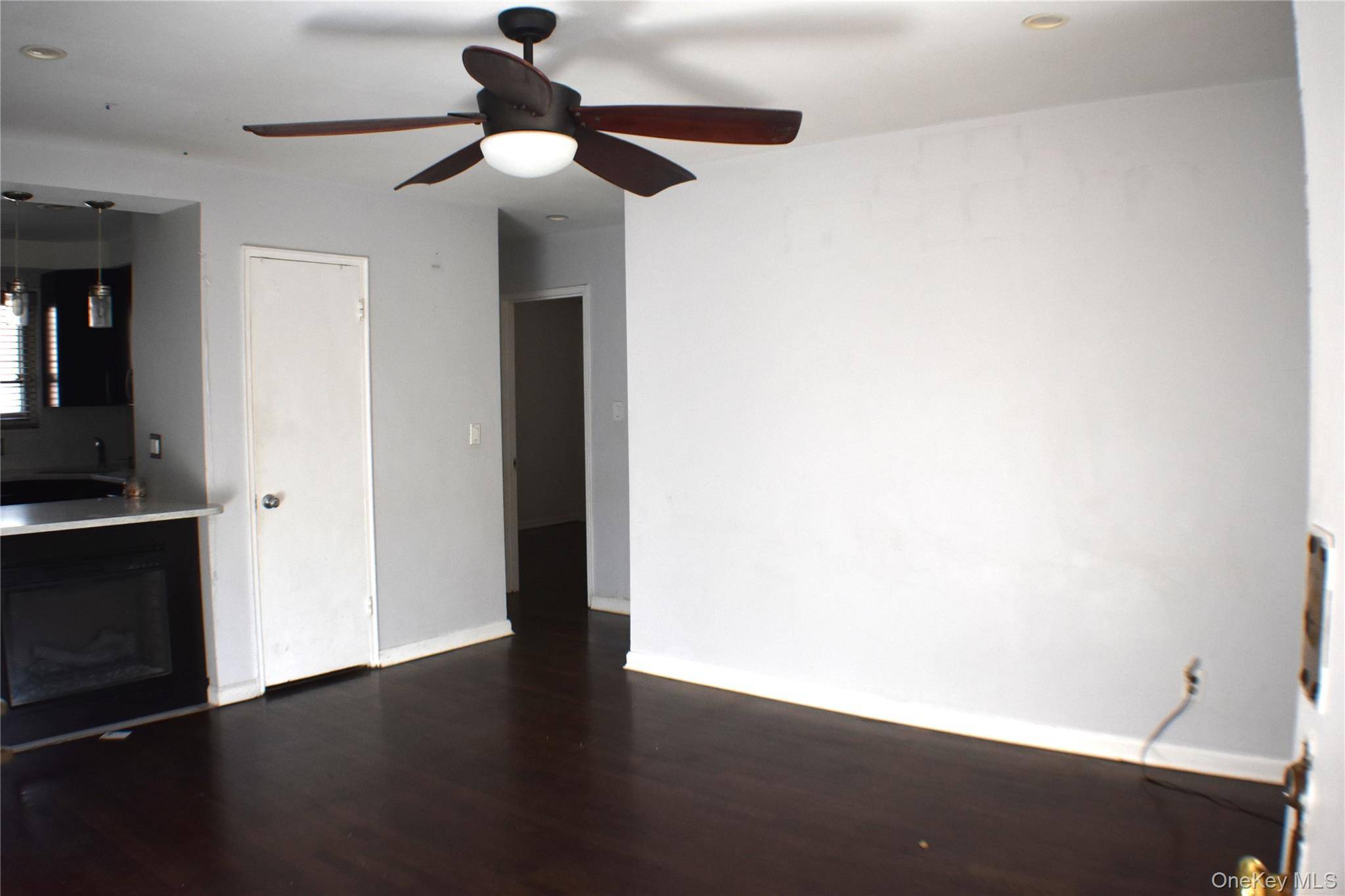 Apartamento com 2 Quartos à Venda em Queens Village - Nova Iorque - EUA - 4
