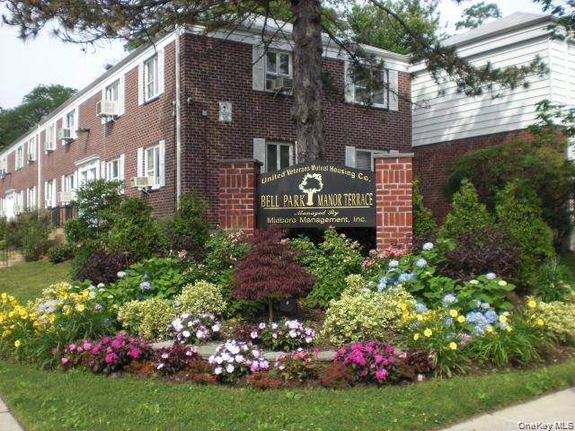 Apartamento com 2 Quartos à Venda em Queens Village - Nova Iorque - EUA - 1