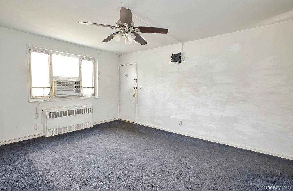 Apartamento com 2 Quartos à Venda em Queens Village - Nova Iorque - EUA - 3