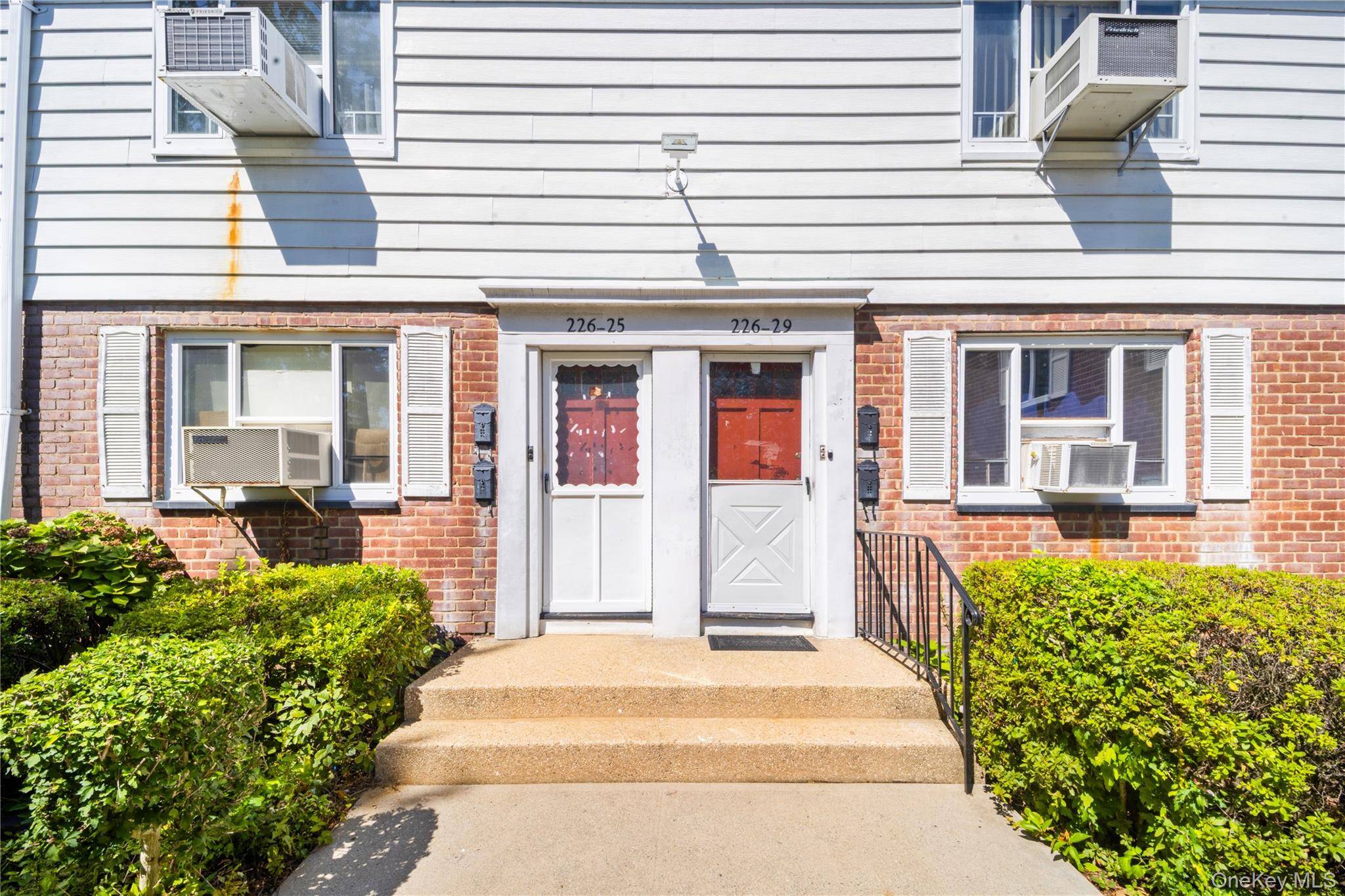 Apartamento com 2 Quartos à Venda em Queens Village - Nova Iorque - EUA - 3