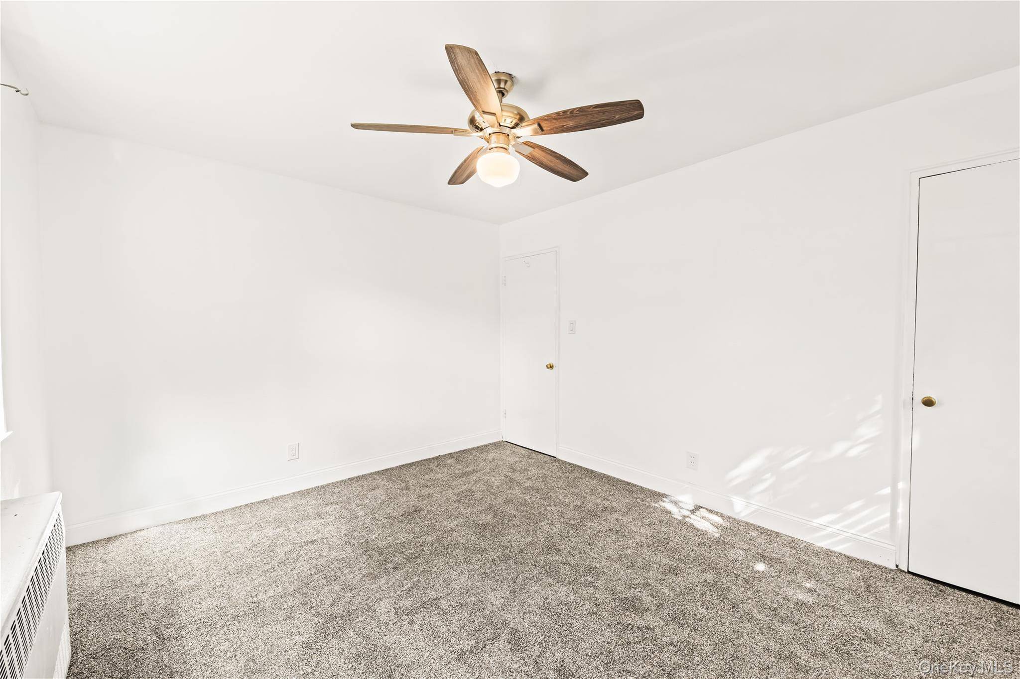 Apartamento com 2 Quartos à Venda em Queens Village - Nova Iorque - EUA - 4