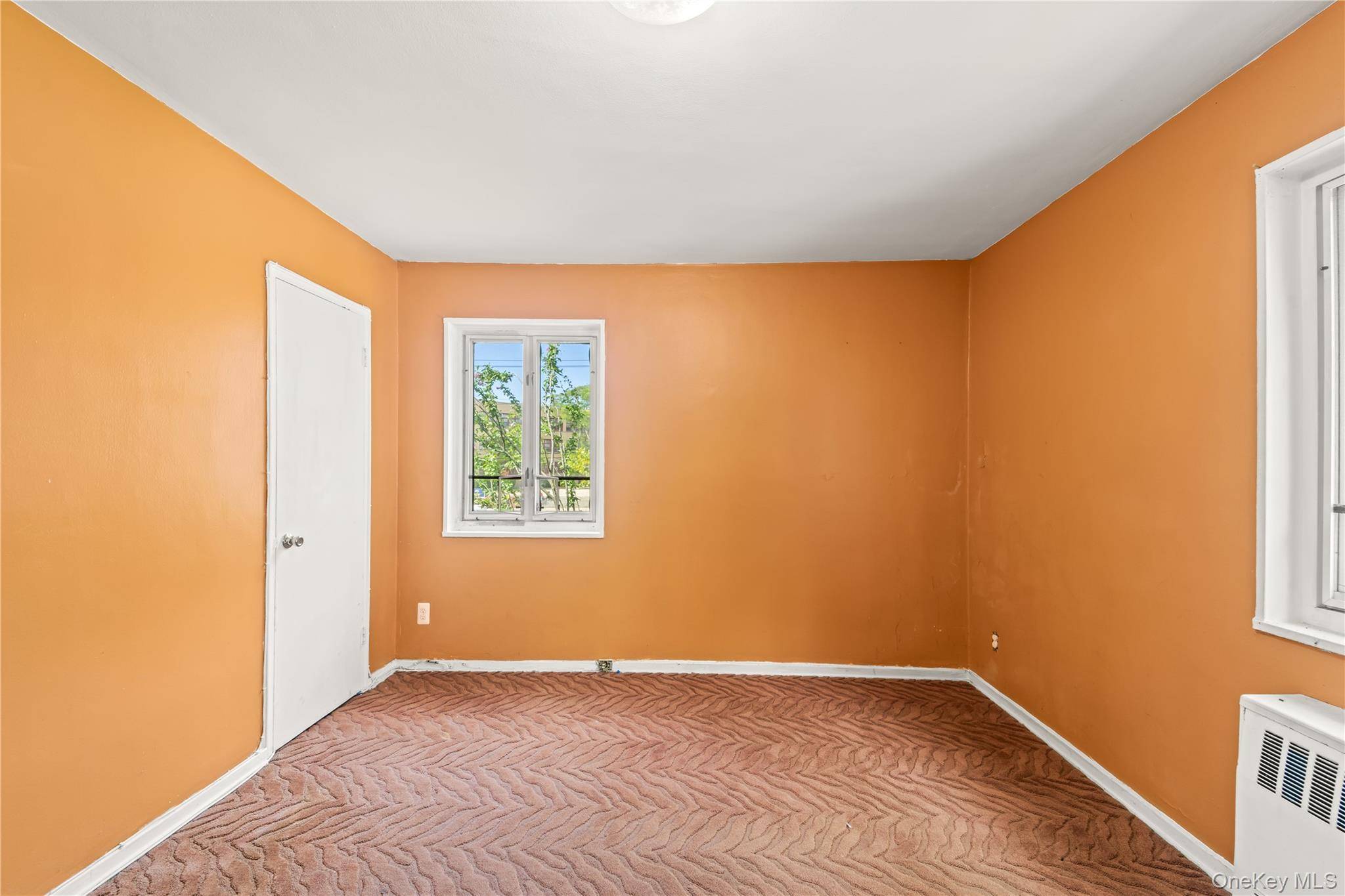 2 Bedroom Apartment for Sale in Queens Village - New York - USA - 7