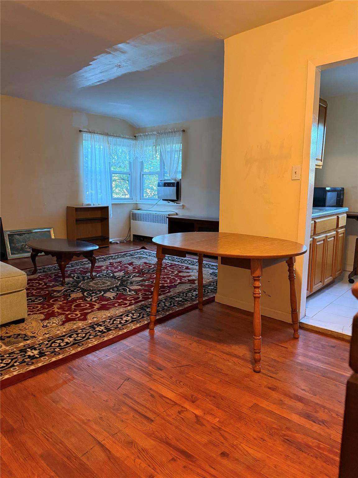 2 Bedroom Apartment for Sale in Queens Village - New York - USA - 3
