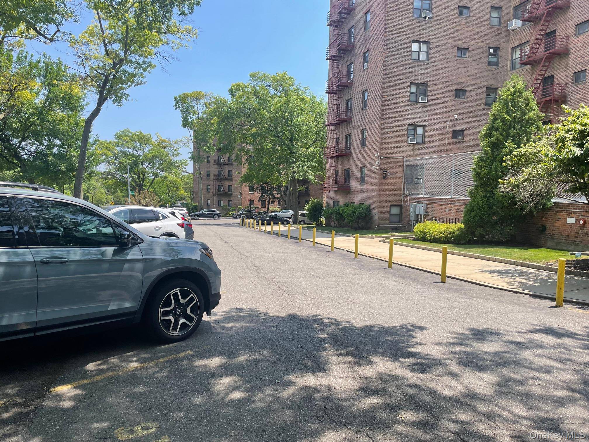 Apartamento com 2 Quartos à Venda em Queens Village - Nova Iorque - EUA - 2