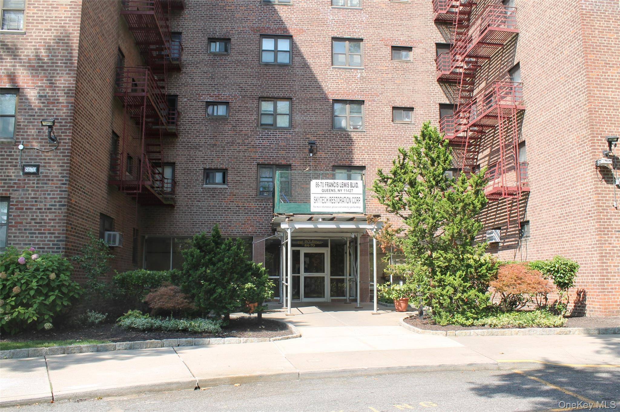 Apartamento com 2 Quartos à Venda em Queens Village - Nova Iorque - EUA - 3