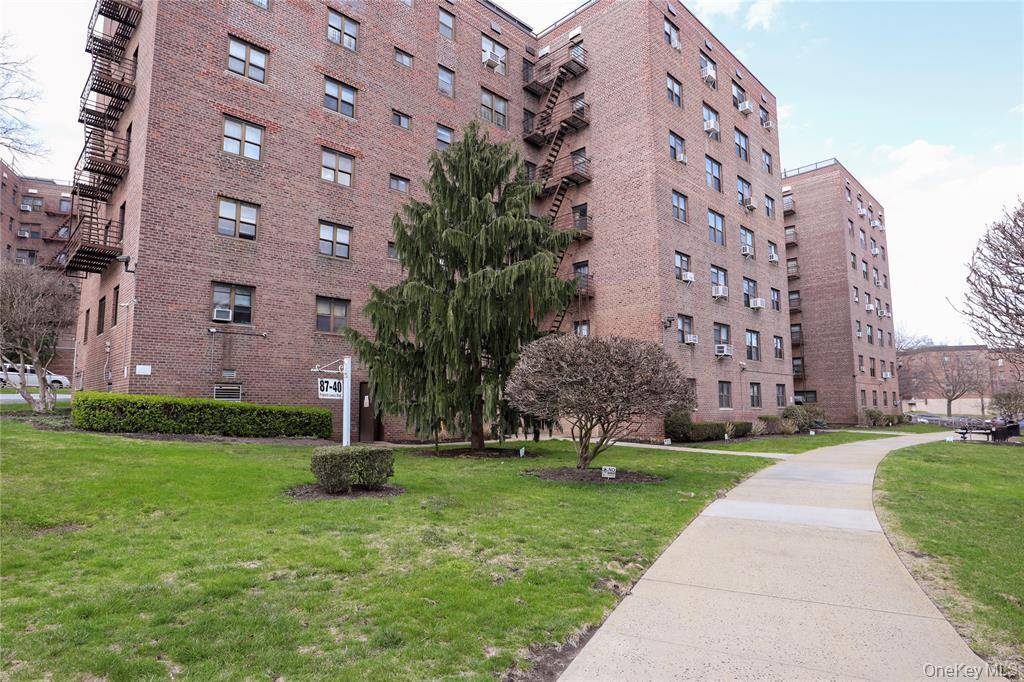Apartamento con 2 Dormitorios en Venta en Queens Village - Nueva York - EE. UU. - 2