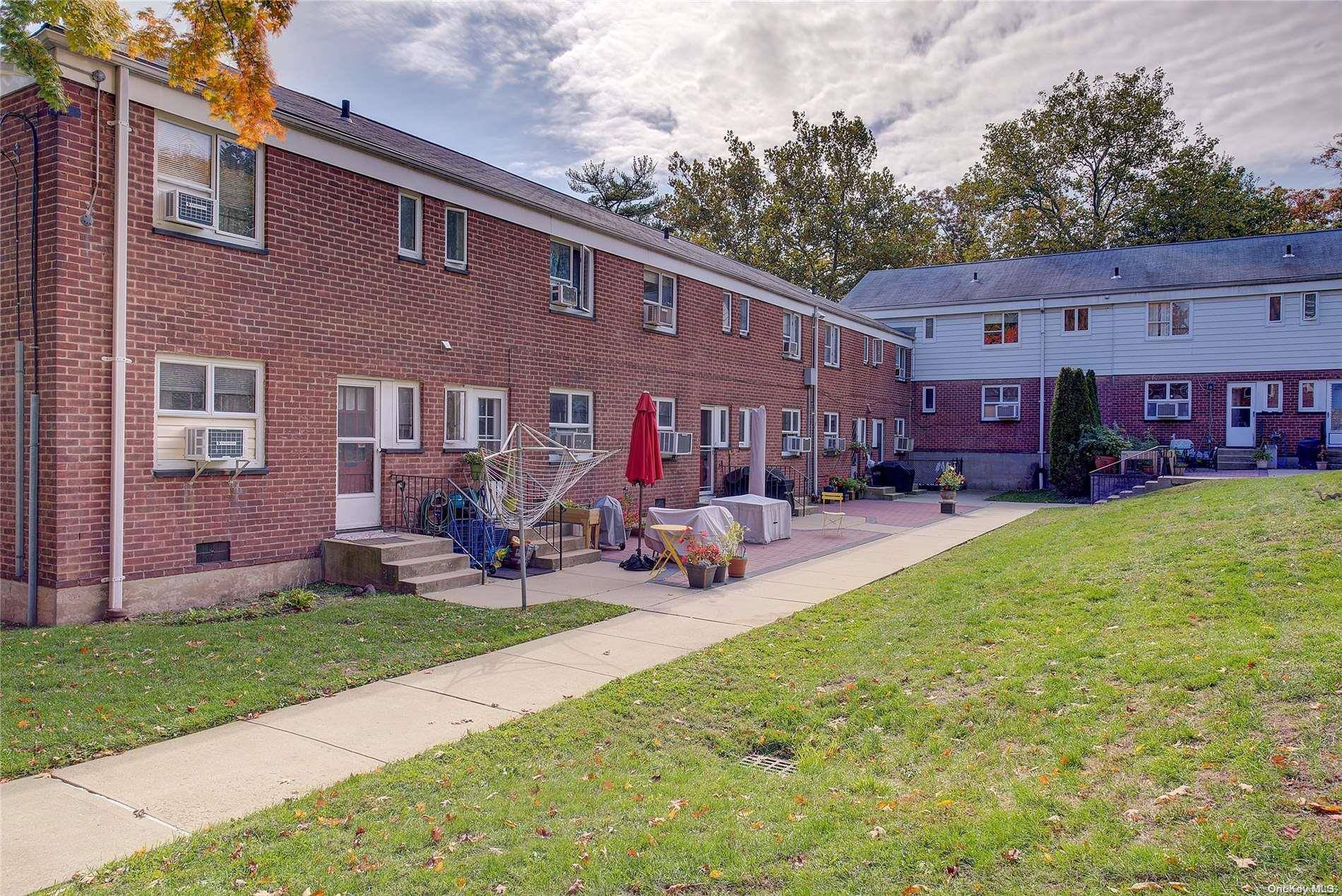 Apartamento com 2 Quartos à Venda em Queens Village - Nova Iorque - EUA - 4