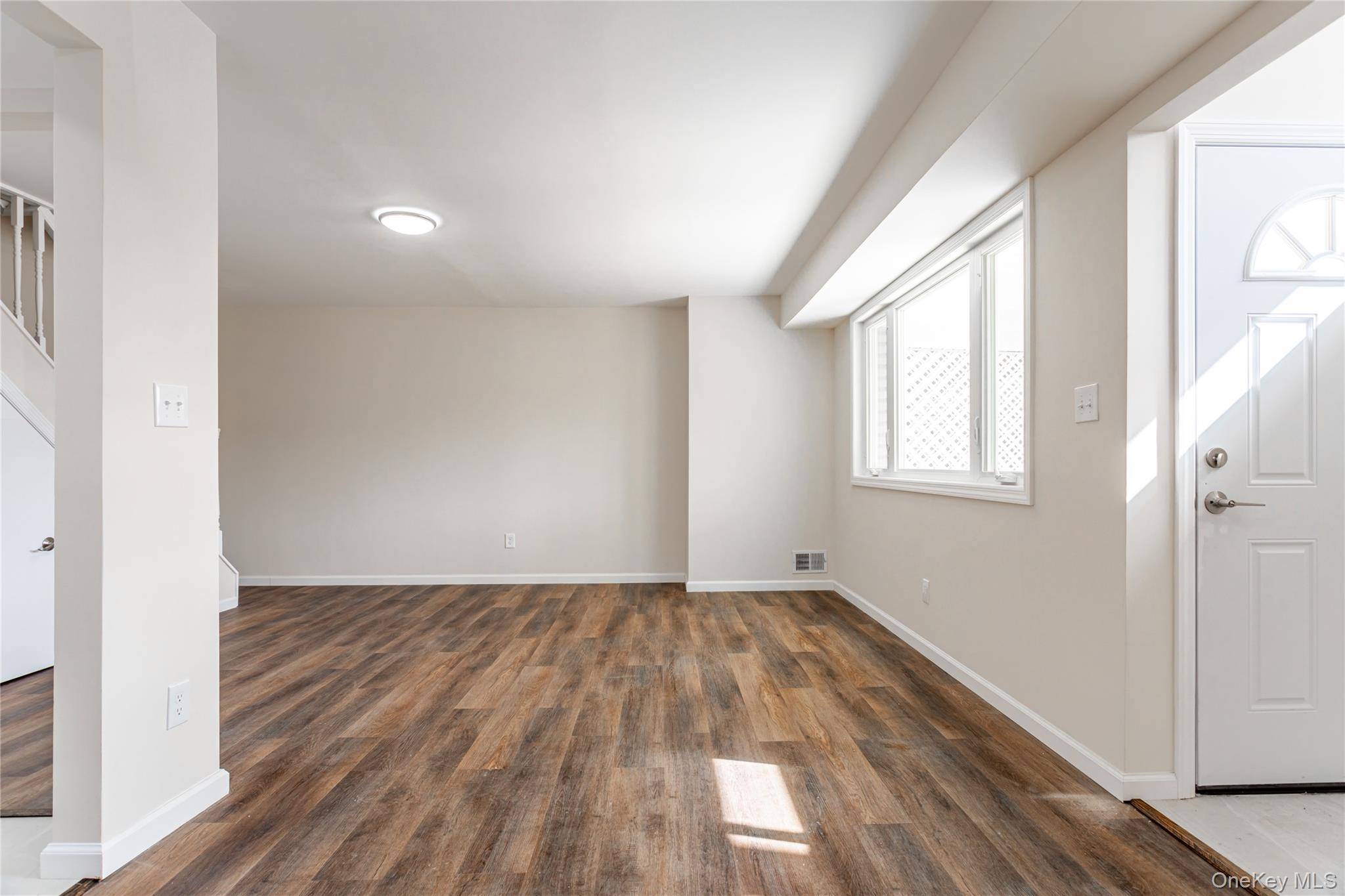 Apartamento com 2 Quartos à Venda em Staten Island - Nova Iorque - EUA - 3