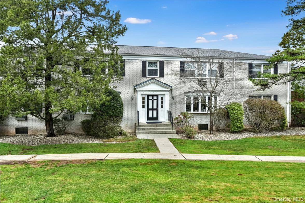 2-Bedroom Apartment for Sale in Suffern - New York - USA - 1