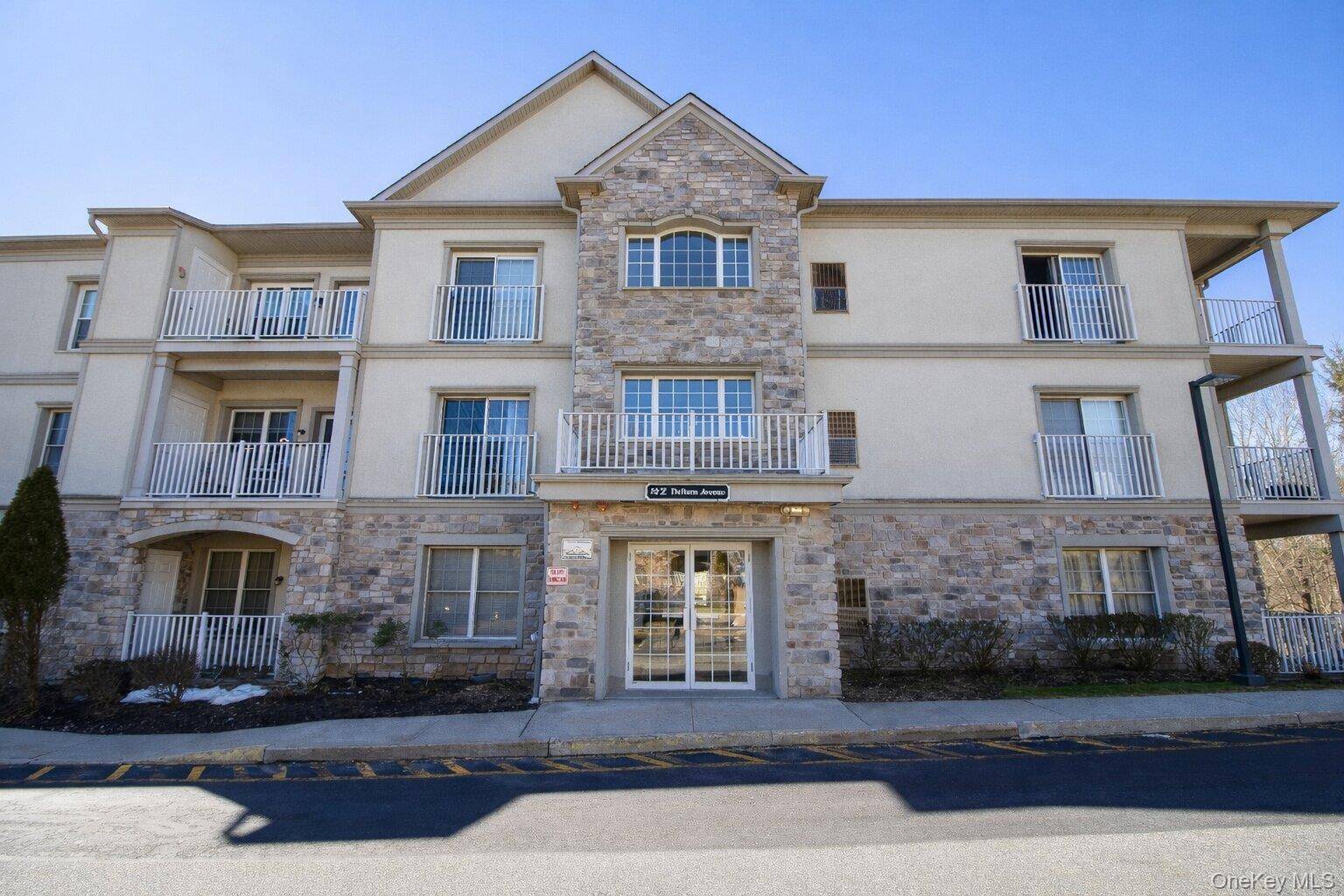 Apartamento com 2 Quartos à Venda em Suffern - Nova Iorque - EUA - 1