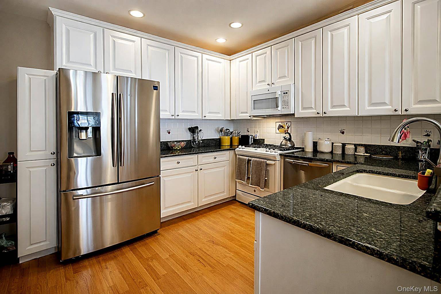 Apartamento com 2 Quartos à Venda em Suffern - Nova Iorque - EUA - 2