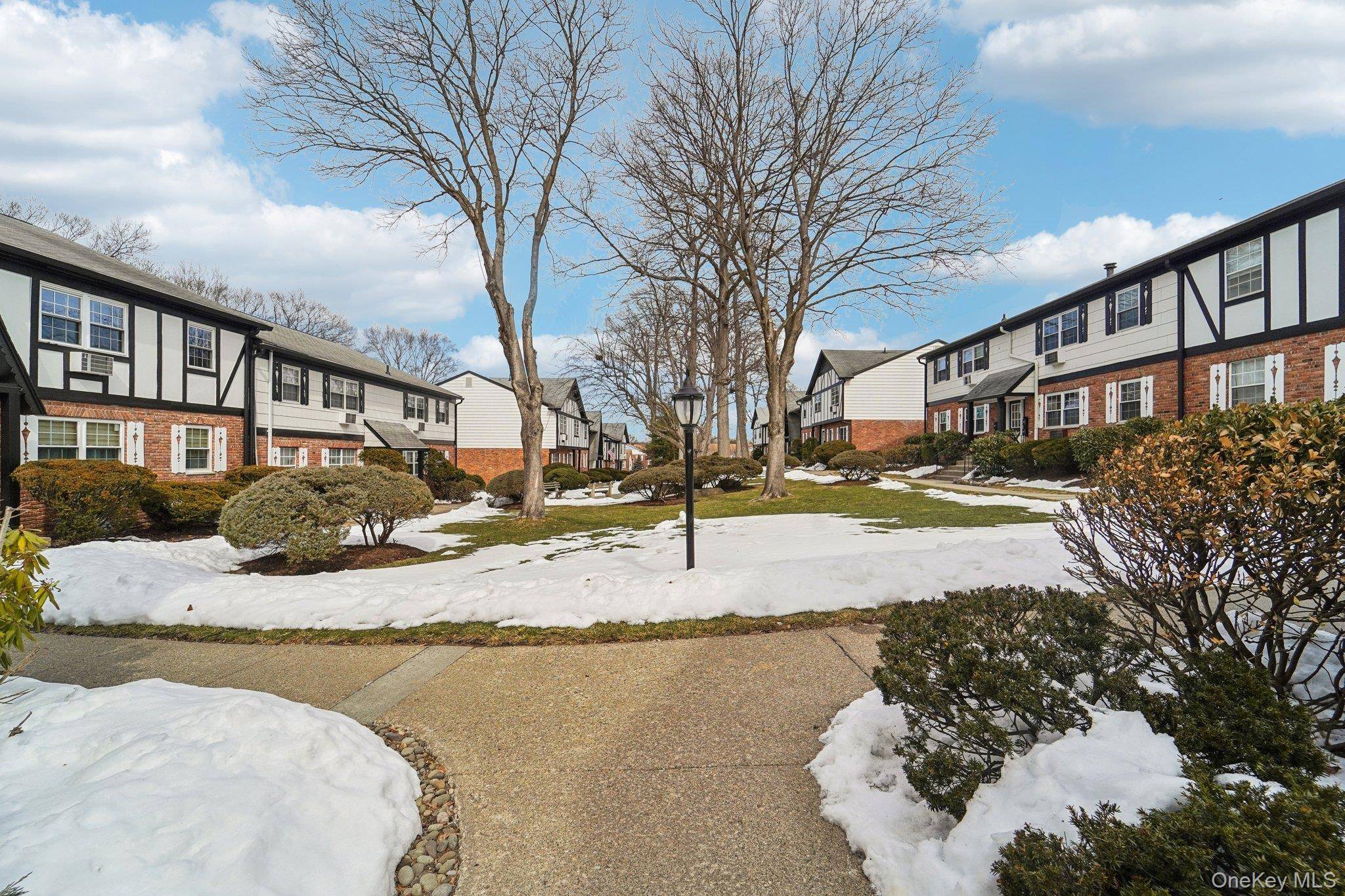 Apartamento com 2 Quartos à Venda em Suffern - Nova Iorque - EUA - 2