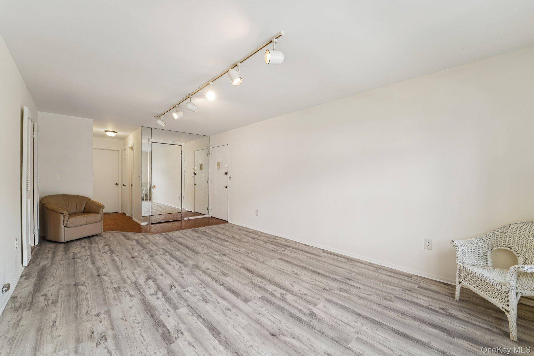 Apartamento com 2 Quartos à Venda em Suffern - Nova Iorque - EUA - 7