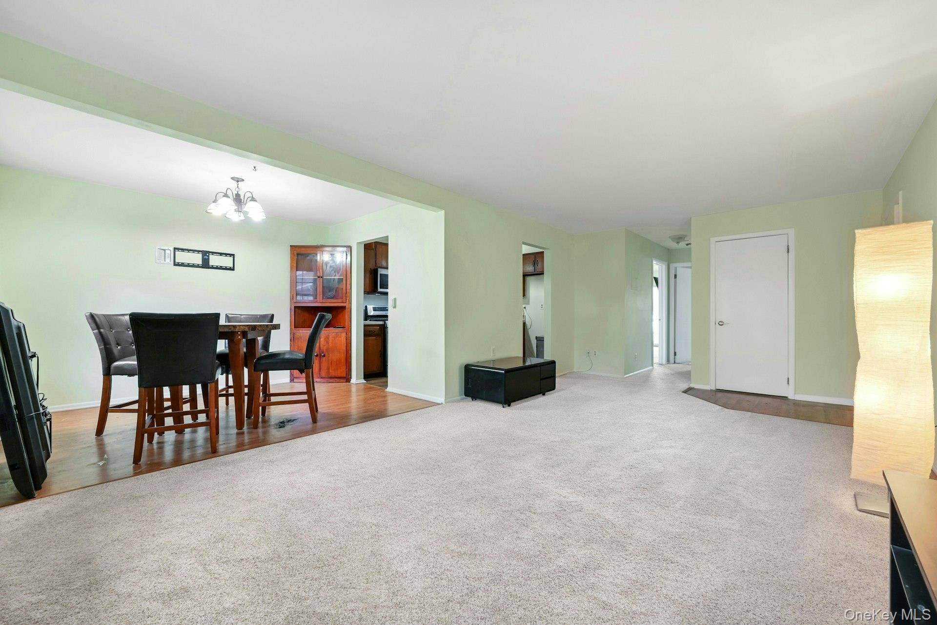 Apartamento com 2 Quartos à Venda em Suffern - Nova Iorque - EUA - 3