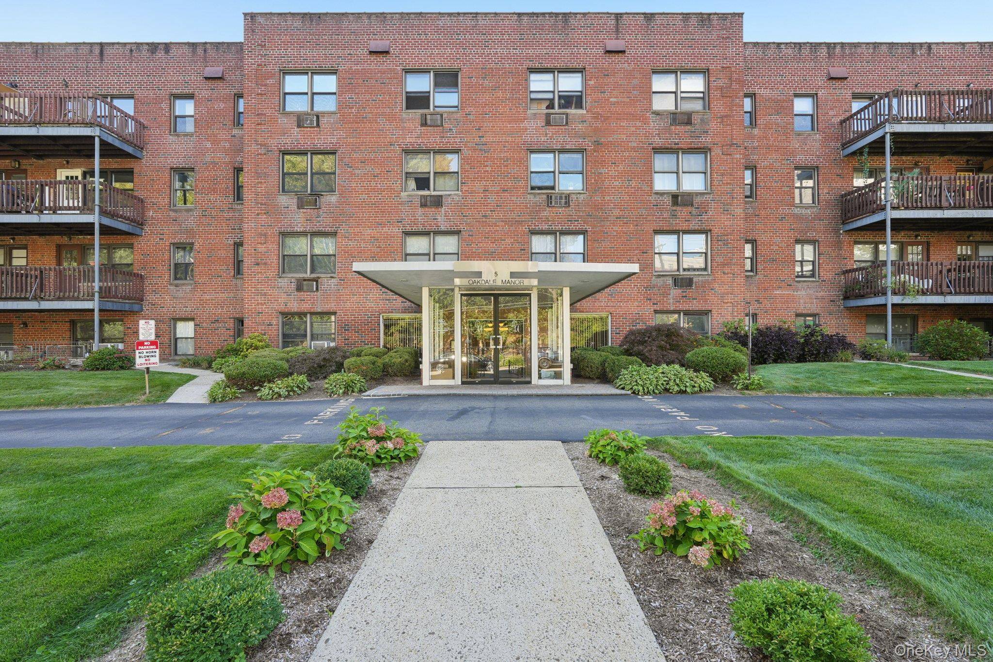 Apartamento com 2 Quartos à Venda em Suffern - Nova Iorque - EUA - 2