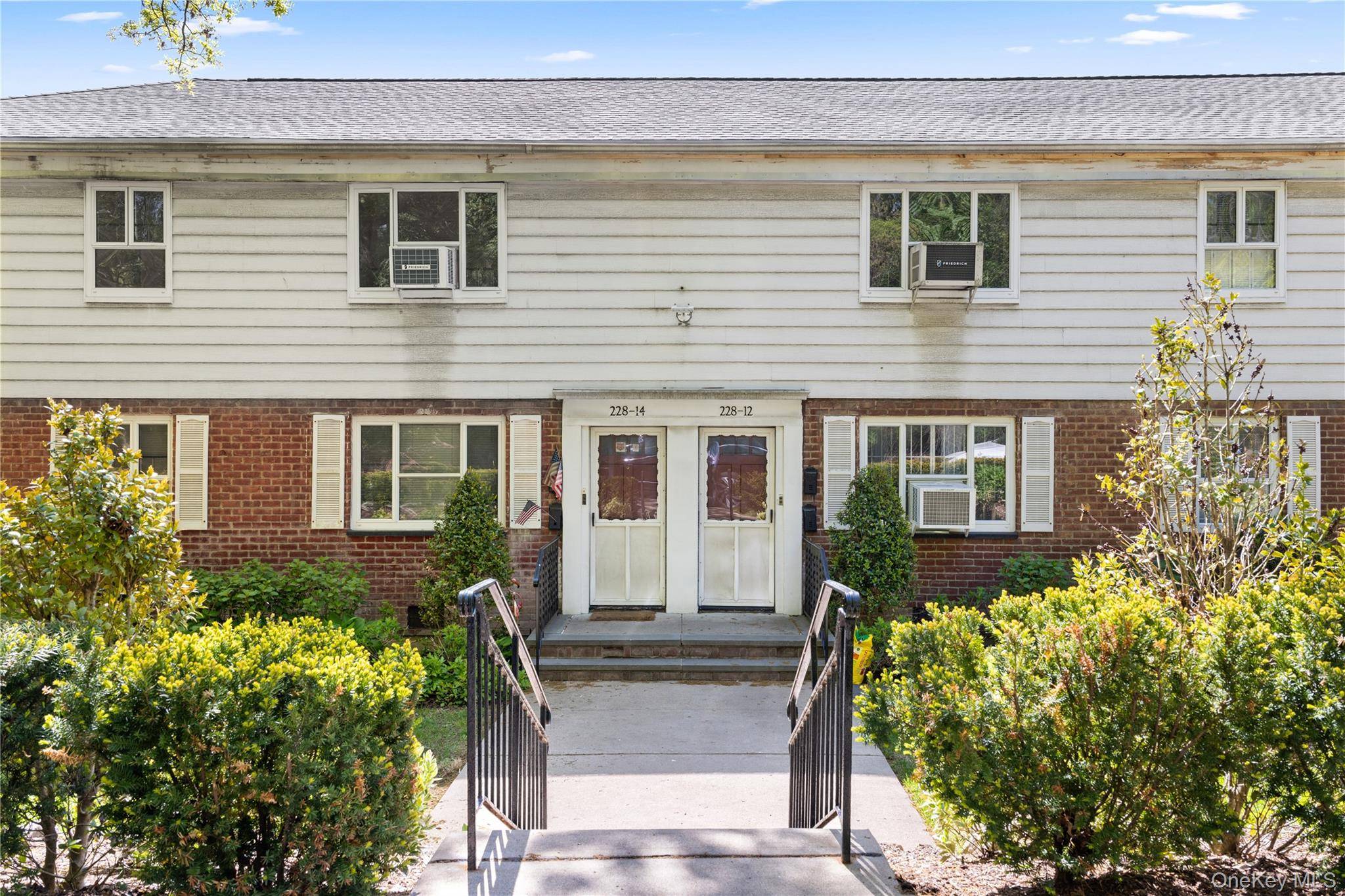 Apartamento com 3 Quartos à Venda em Queens Village - Nova Iorque - EUA - 1