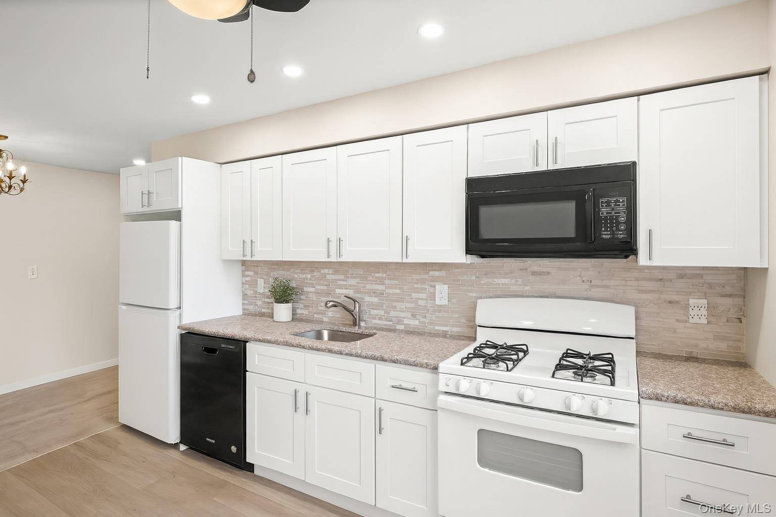 Apartamento com 3 Quartos à Venda em Staten Island - Nova Iorque - EUA - 3