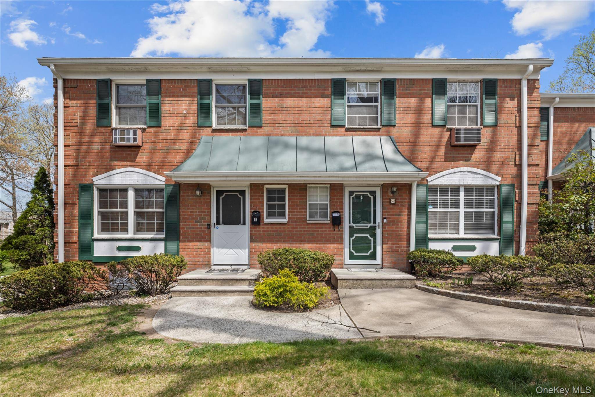 3 Bedroom Apartment for Sale in Suffern - New York - USA - 2
