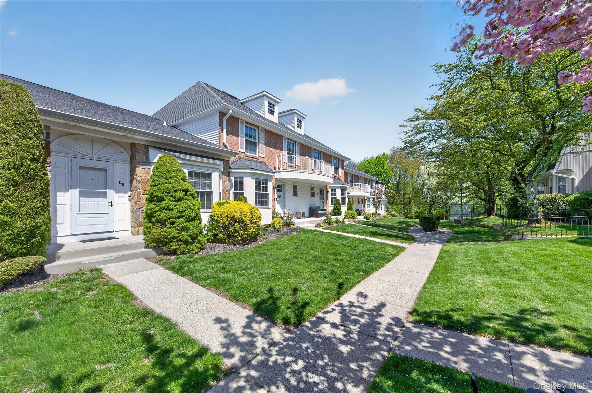 Apartamento com 3 Quartos à Venda em Syosset - Nova Iorque - EUA - 2