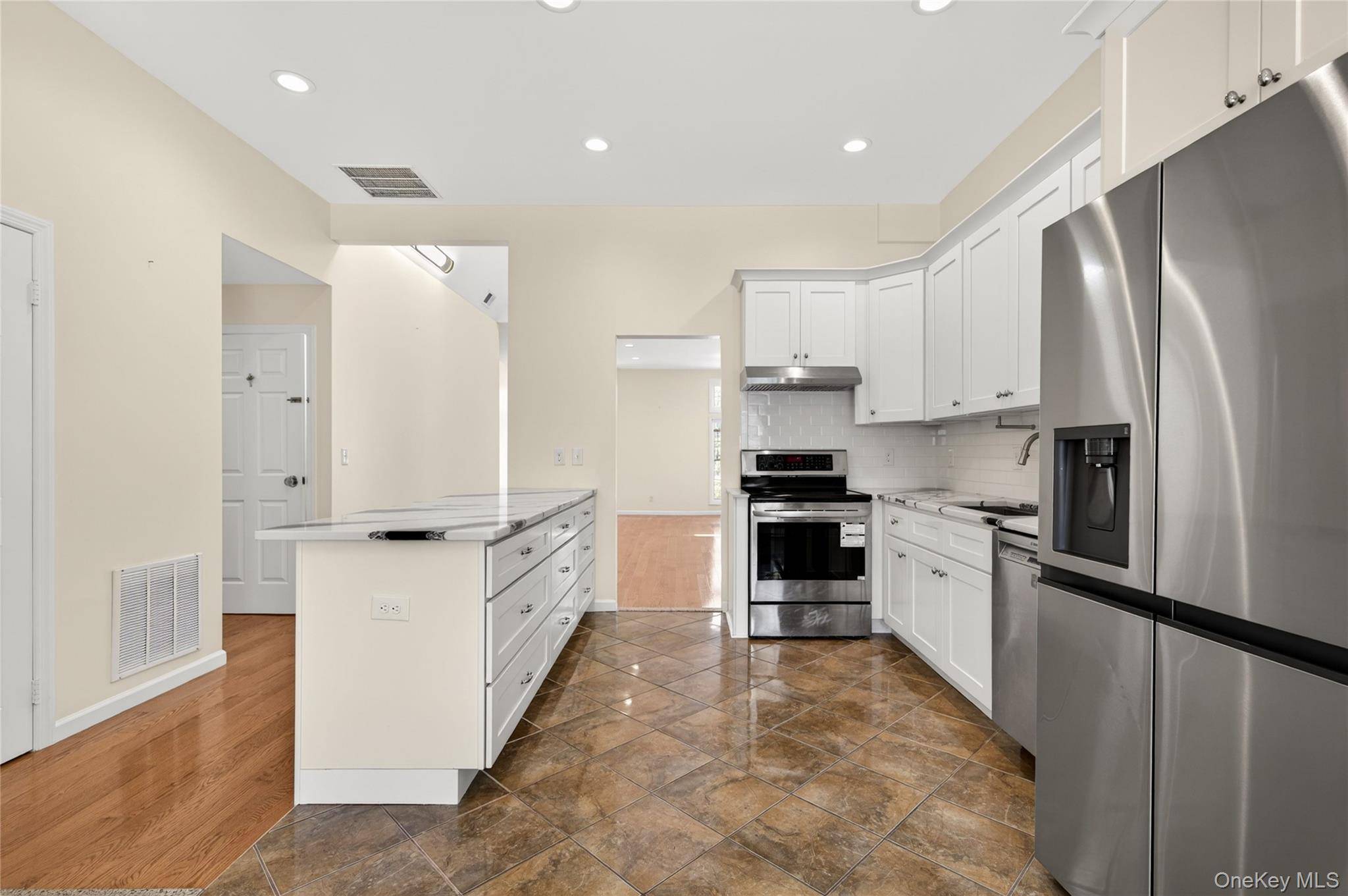 Apartamento com 3 Quartos à Venda em Syosset - Nova Iorque - EUA - 7