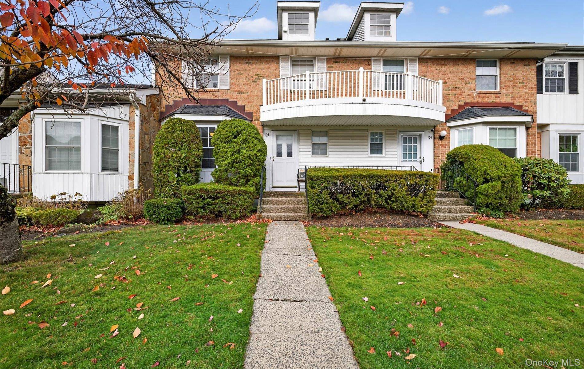 3 Bedroom Apartment for Sale in Syosset - New York - USA - 1