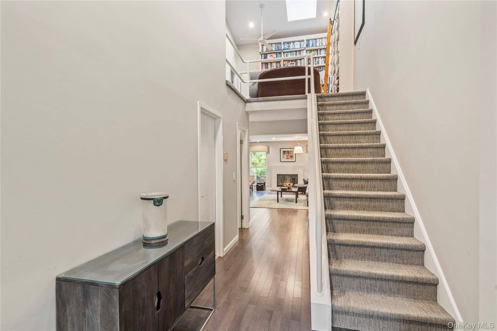 Apartamento com 3 Quartos à Venda em Syosset - Nova Iorque - EUA - 2