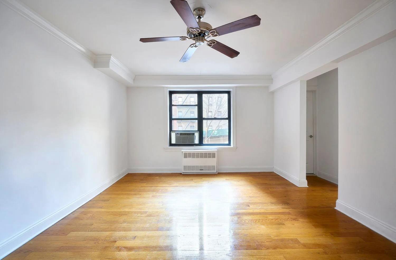 Apartamento de 1 Dormitório à Venda em 245 Bennett Avenue – Manhattan, Nova Iorque – NY - 3