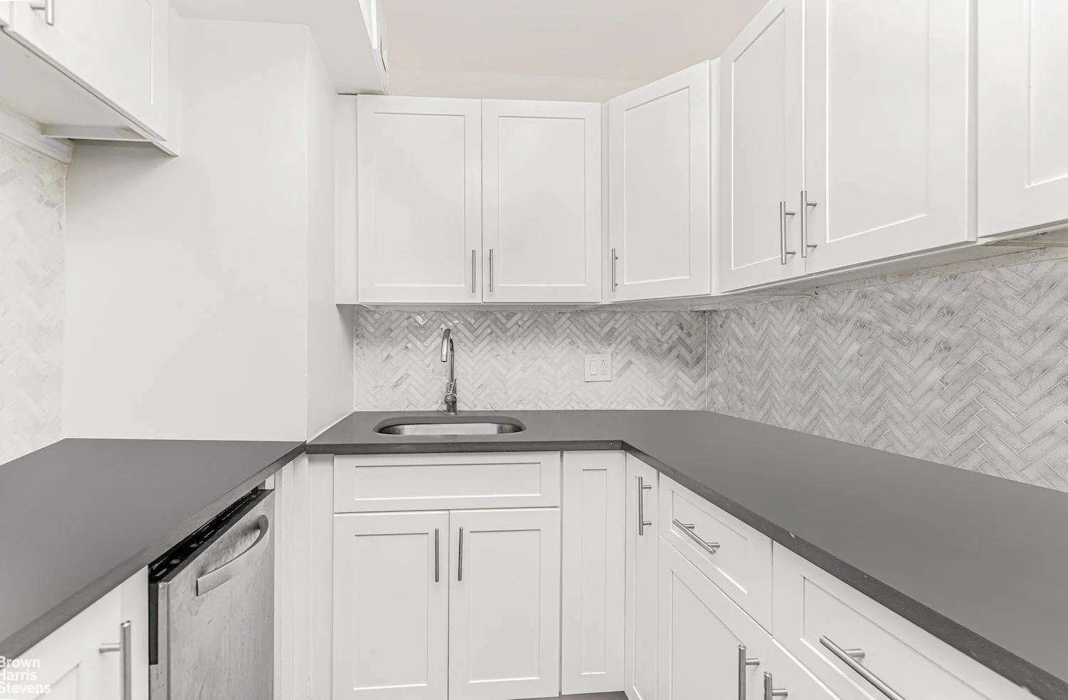 Apartamento de 1 Dormitório à Venda em 29 Adrian Avenue – Manhattan – Nova Iorque – NY - 7