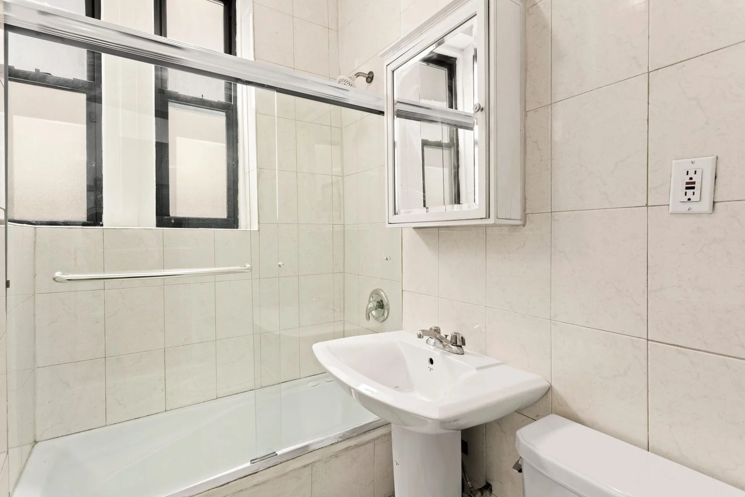 1 Bedroom Apartment for Sale in Hell's Kitchen – Manhattan, New York – NY - 4
