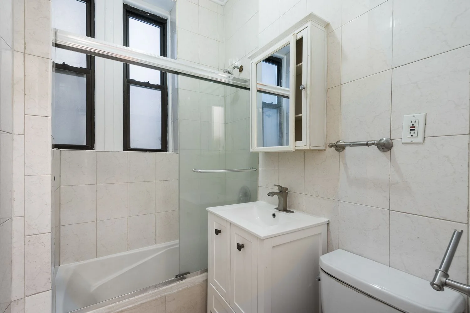 1 Bedroom Apartment for Sale in Hell's Kitchen – Manhattan, New York – NY - 8