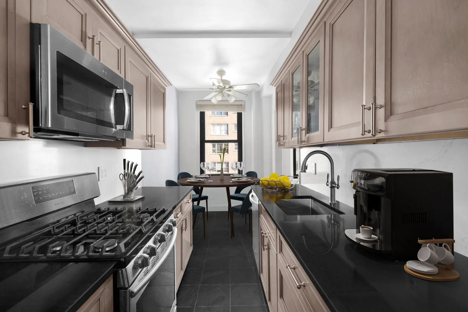 Apartamento de 1 Dormitório à Venda em Manhattan – New York, NY - 1