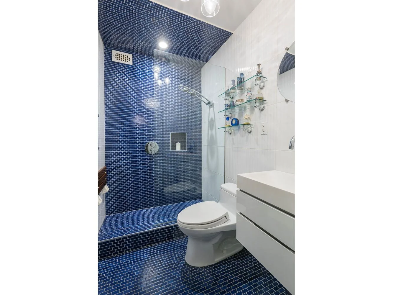 1 Bedroom Apartment for Sale in Manhattan – New York, NY - 5