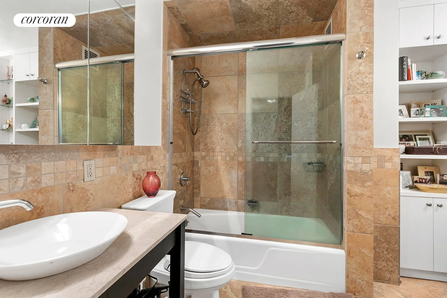 Apartamento de 1 Dormitório à Venda em Manhattan – New York, NY - 3