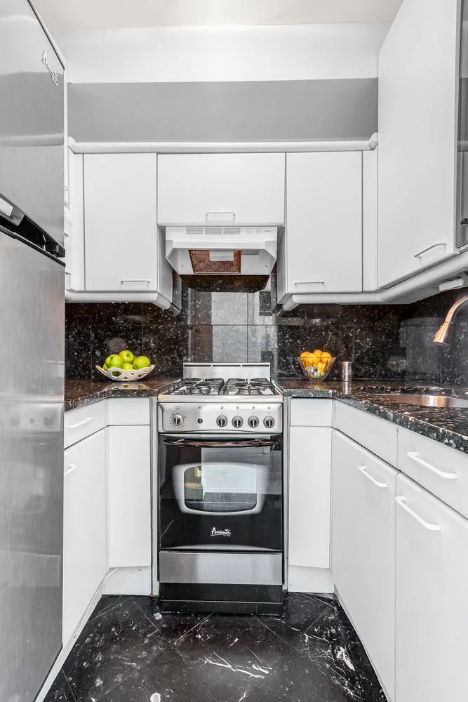 1 Bedroom Apartment for Sale in Manhattan – New York, NY - 3