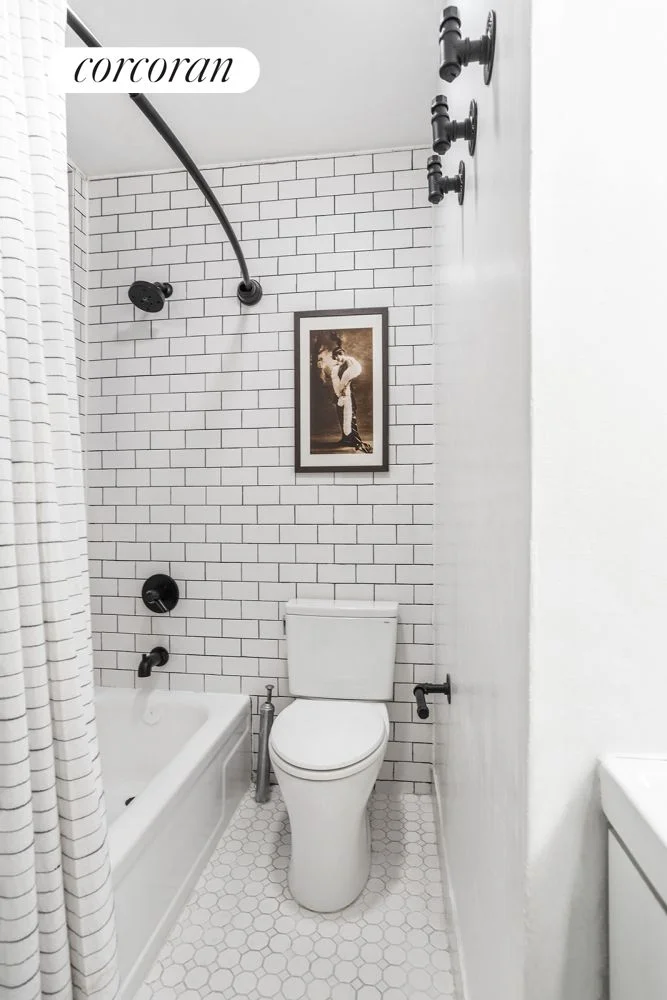 Apartamento de 1 Dormitorio a la Venta en Manhattan – New York, NY - 4