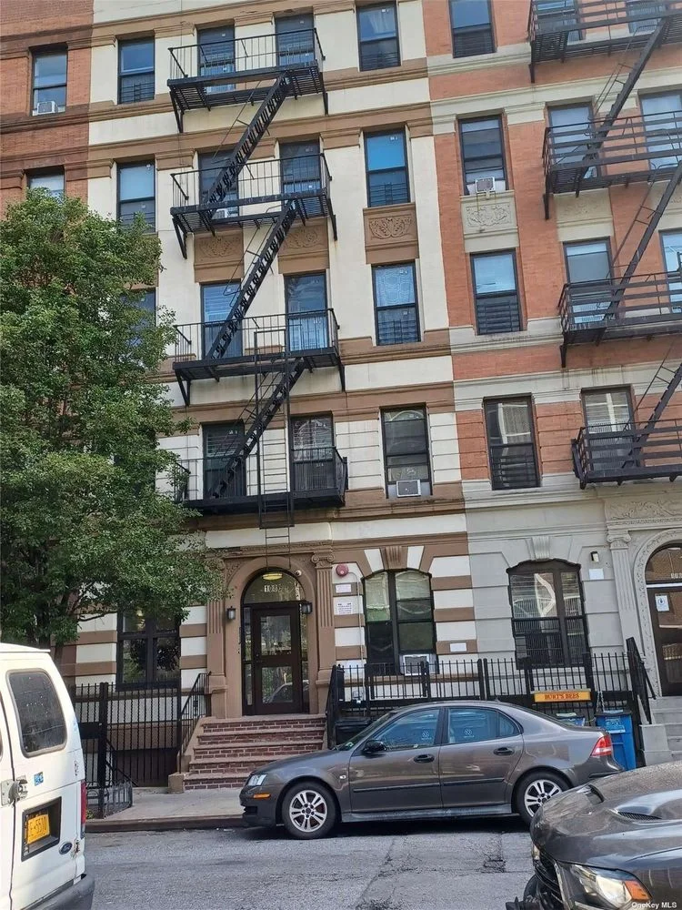 Apartamento de 1 Dormitório à Venda na 108 West 114th Street – Manhattan – Nova Iorque – NY - 1